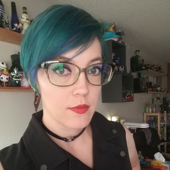 Meet your Posher, Elsha - Picture 1 of 1